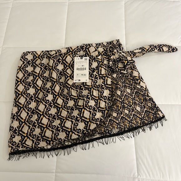 Zara Dresses & Skirts - Zara skirt brand new